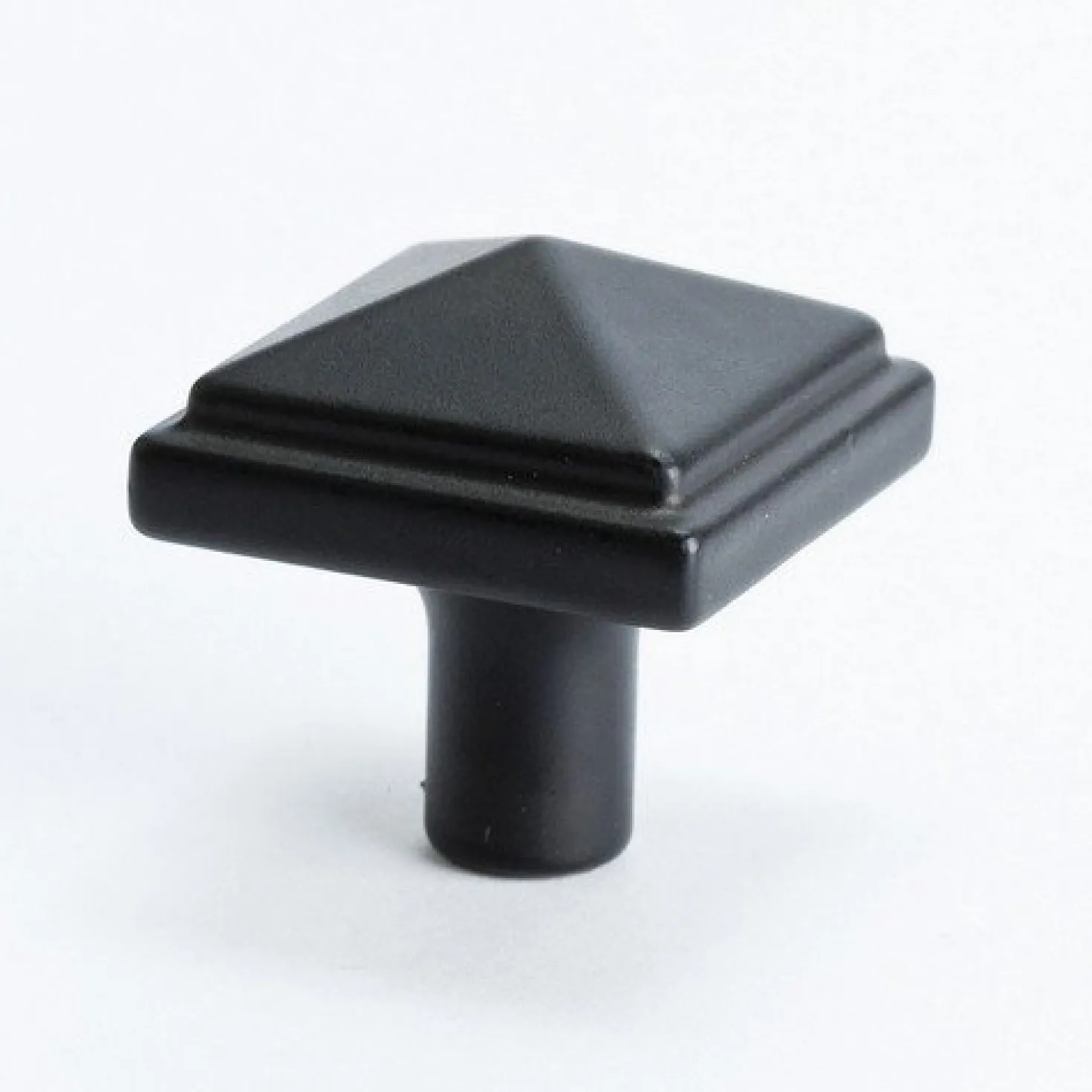 Berenson Rhapsody Knob