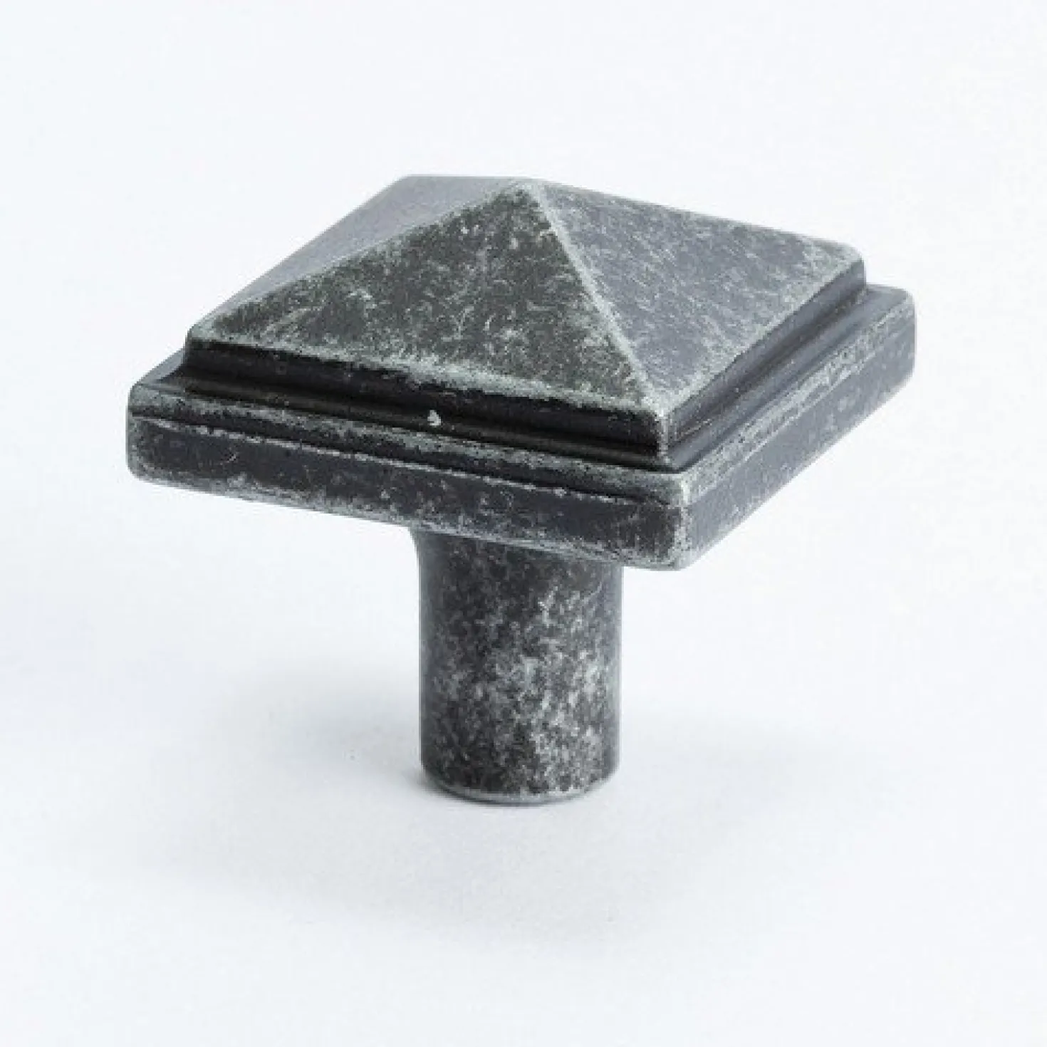 Berenson Rhapsody Knob