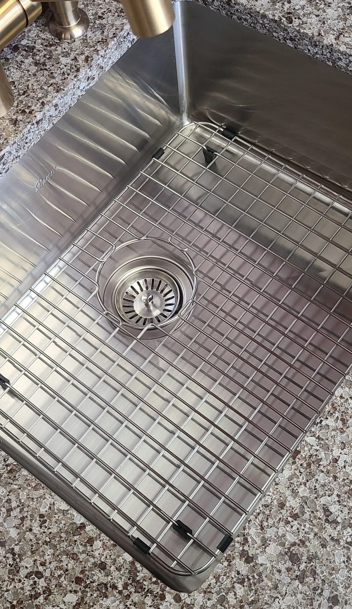Dawn 22" Undermount Stainless Steel Kitchen Sink