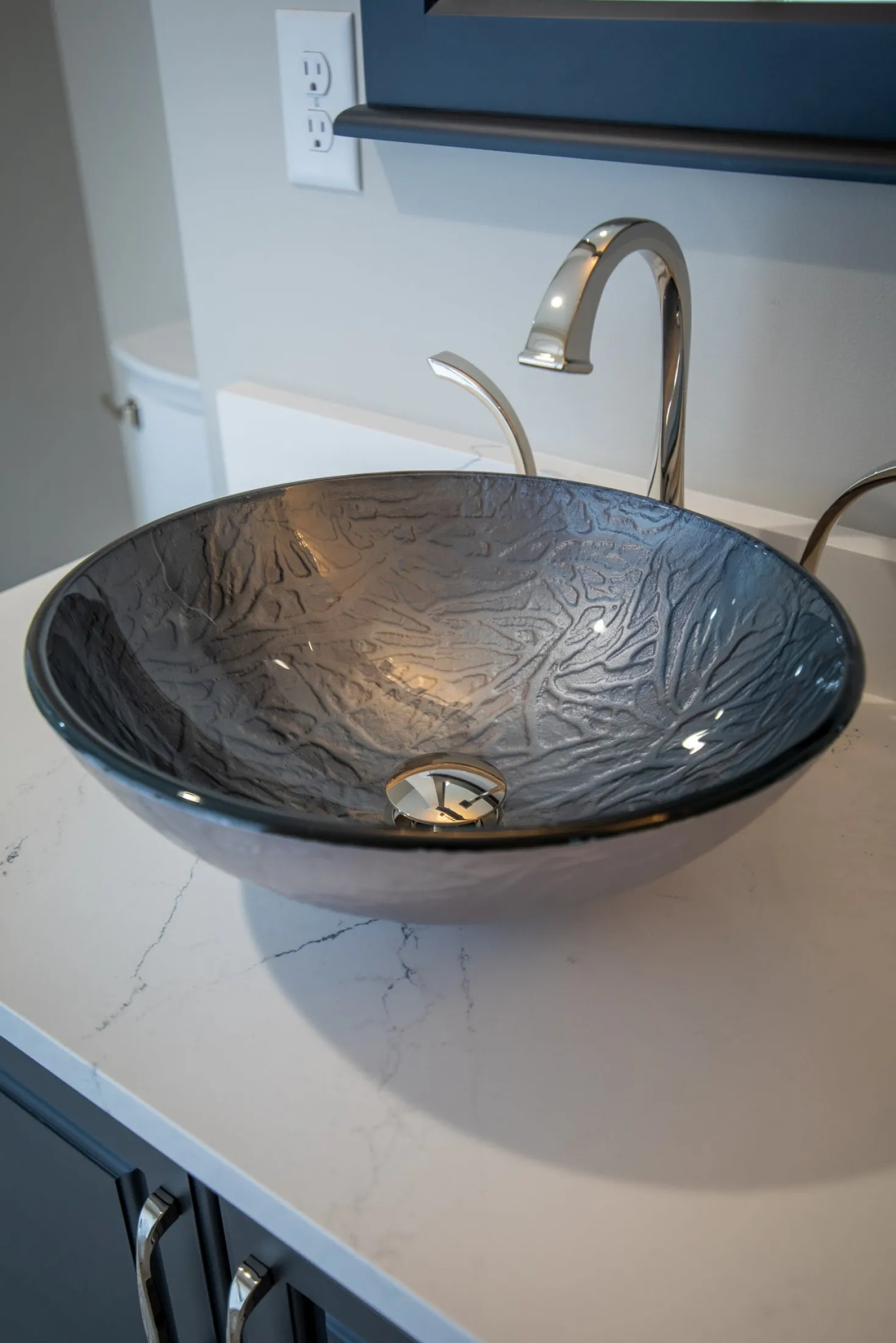 Eden Bath Silver Embossed Round Glass Vessel Sink