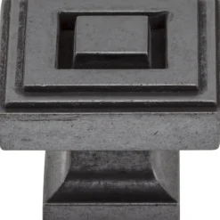 Jeffrey Alexander Delmar Cabinet Knob