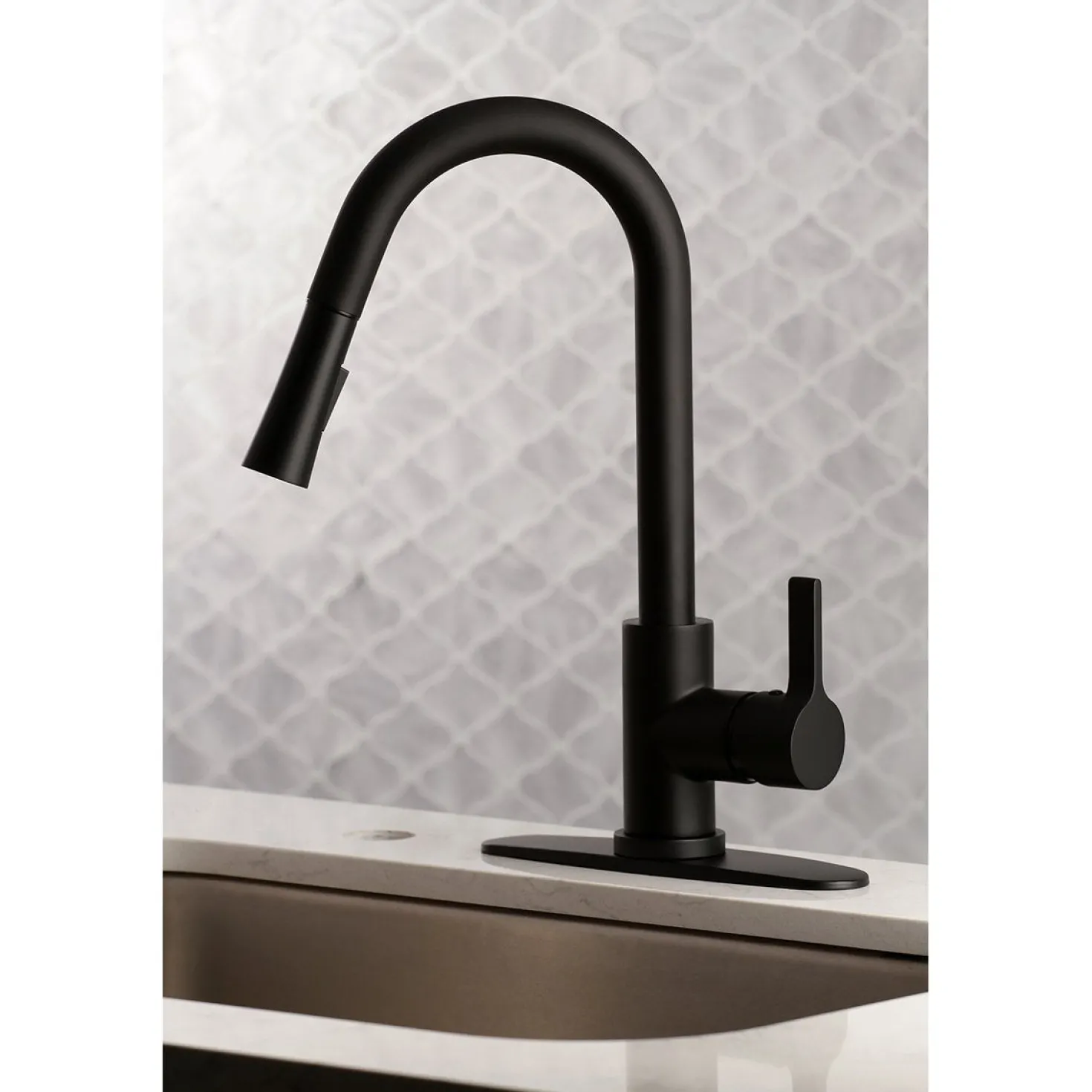 Kingston Brass Continental Gourmetier Single-Handle Pull-Down Kitchen Faucet