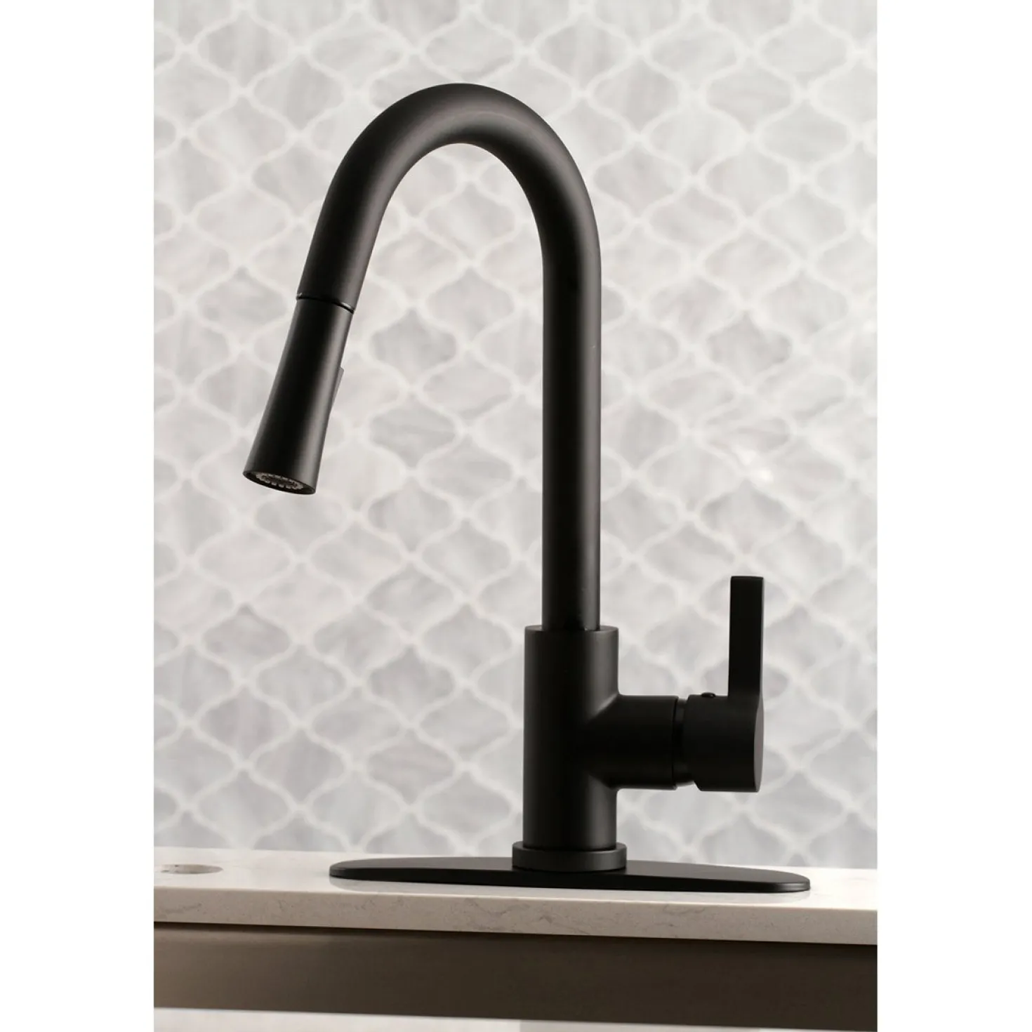 Kingston Brass Continental Gourmetier Single-Handle Pull-Down Kitchen Faucet