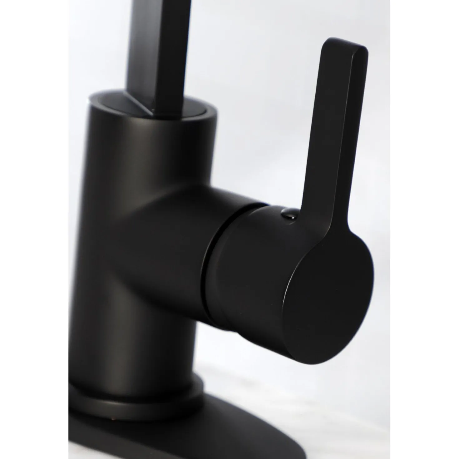Kingston Brass Continental One-Handle 1-Hole Deck Mounted Bar Faucet