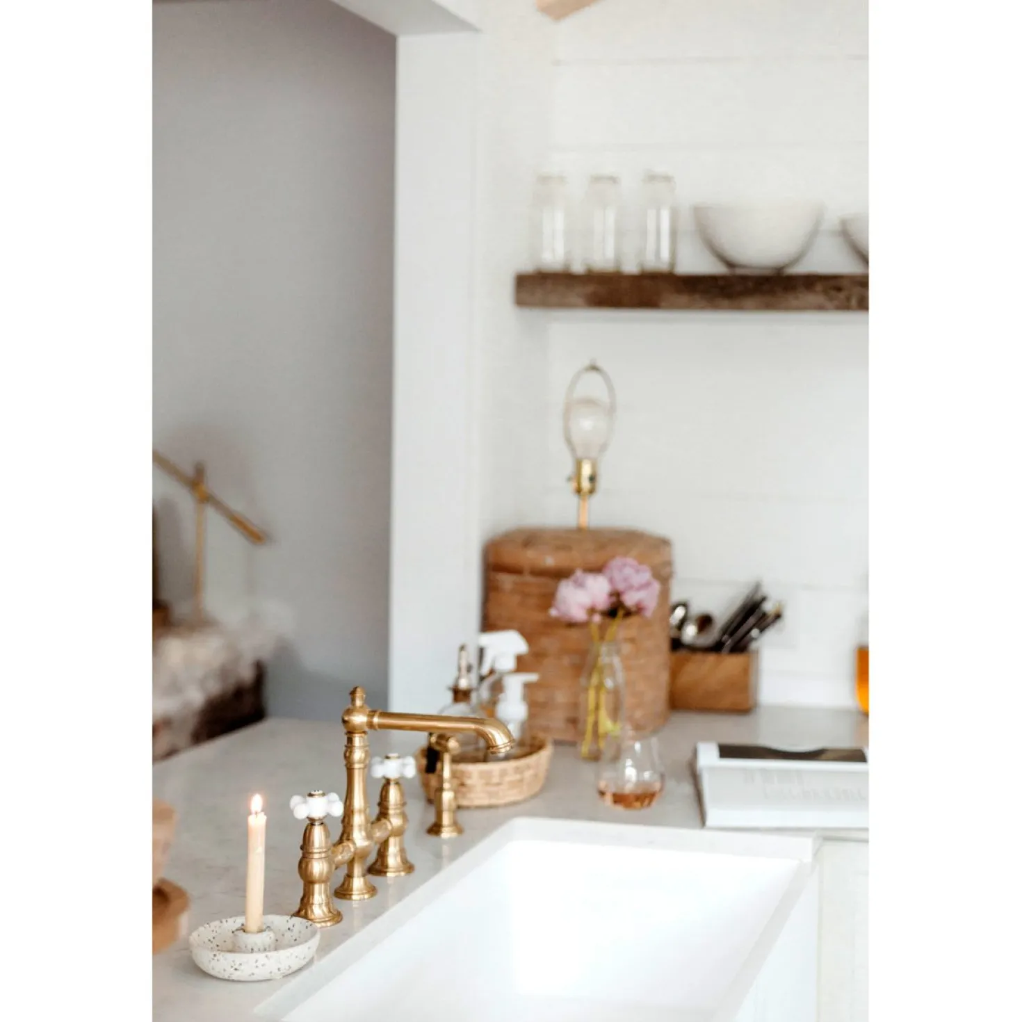 Kingston Brass English Country 8" Bridge 4-Hole Kitchen Faucet with Sprayer