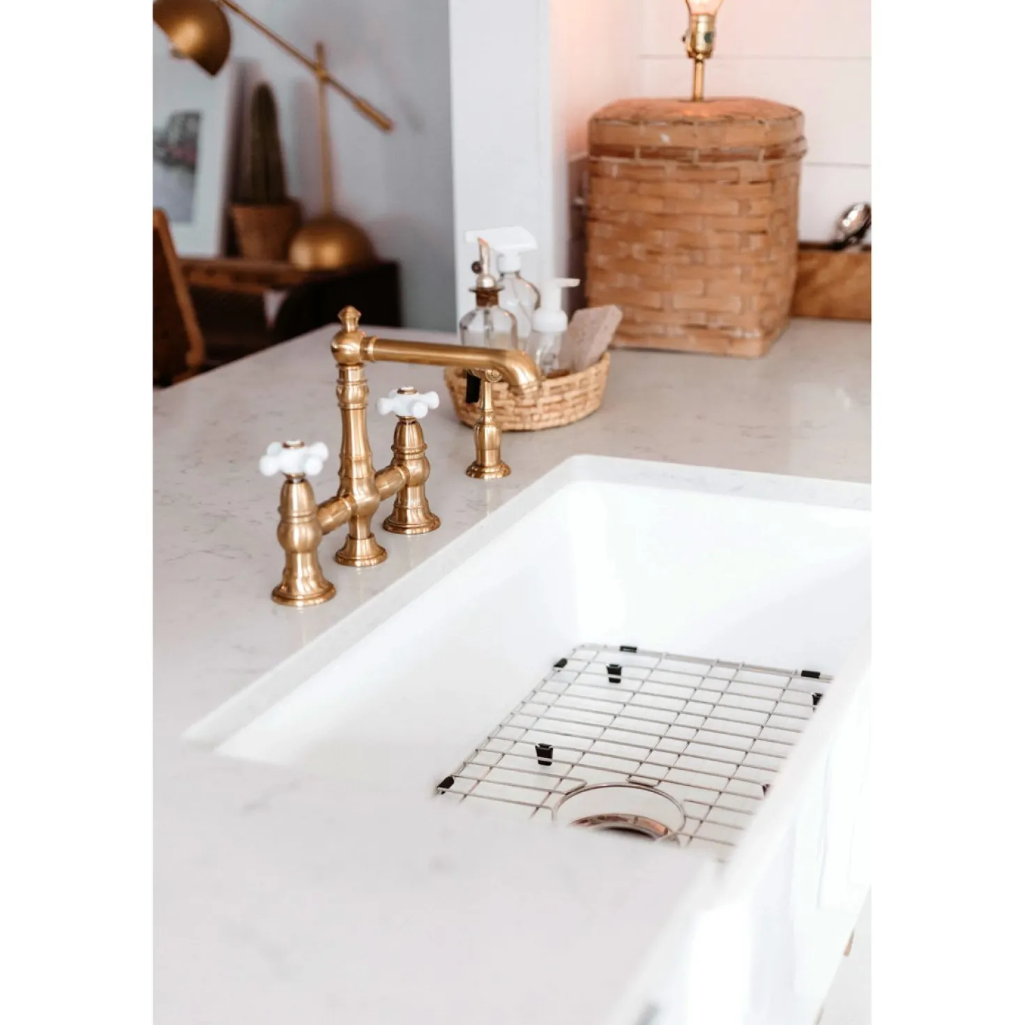 Kingston Brass English Country 8" Bridge 4-Hole Kitchen Faucet with Sprayer