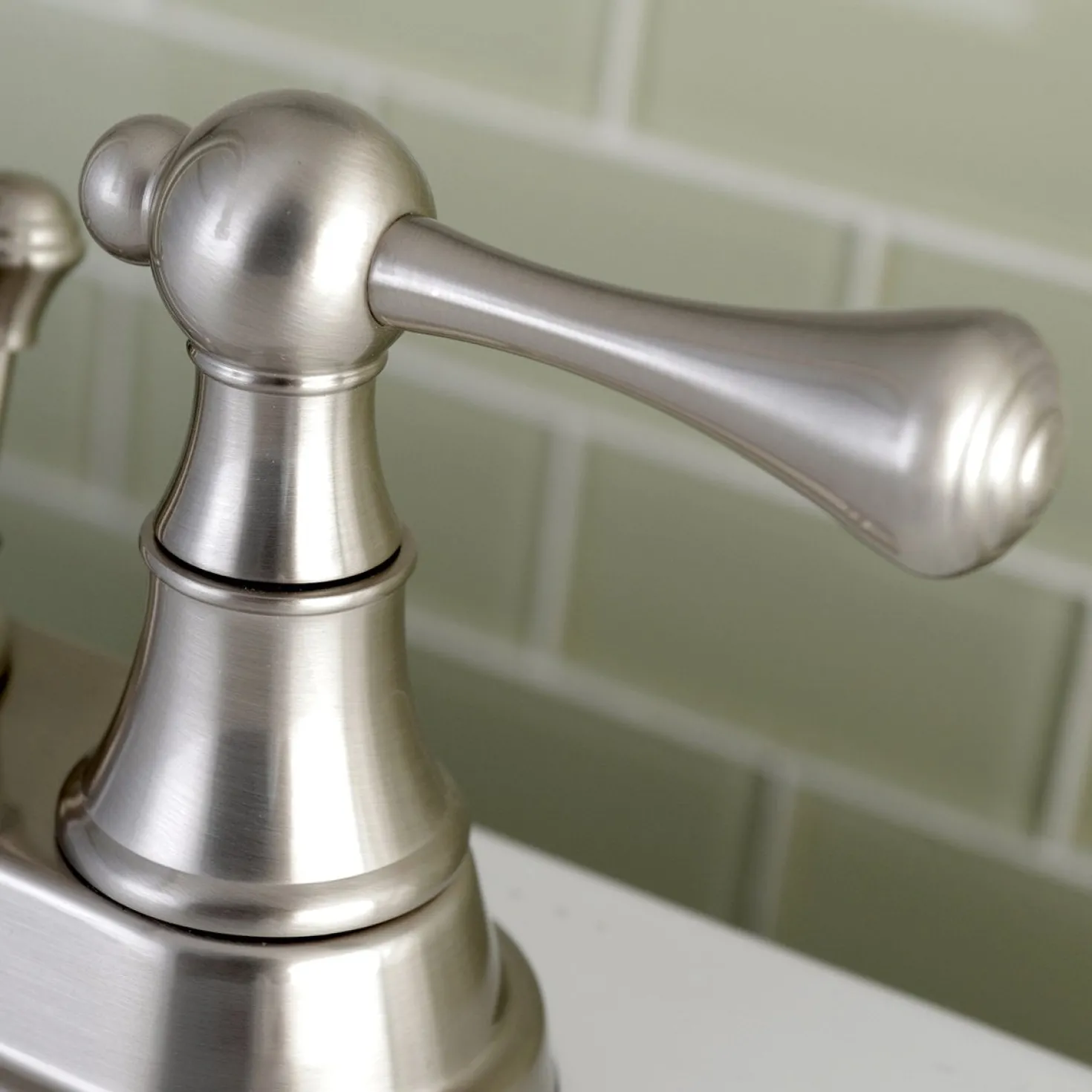 Kingston Brass English Country 4-Inch Centerset Bathroom Faucet