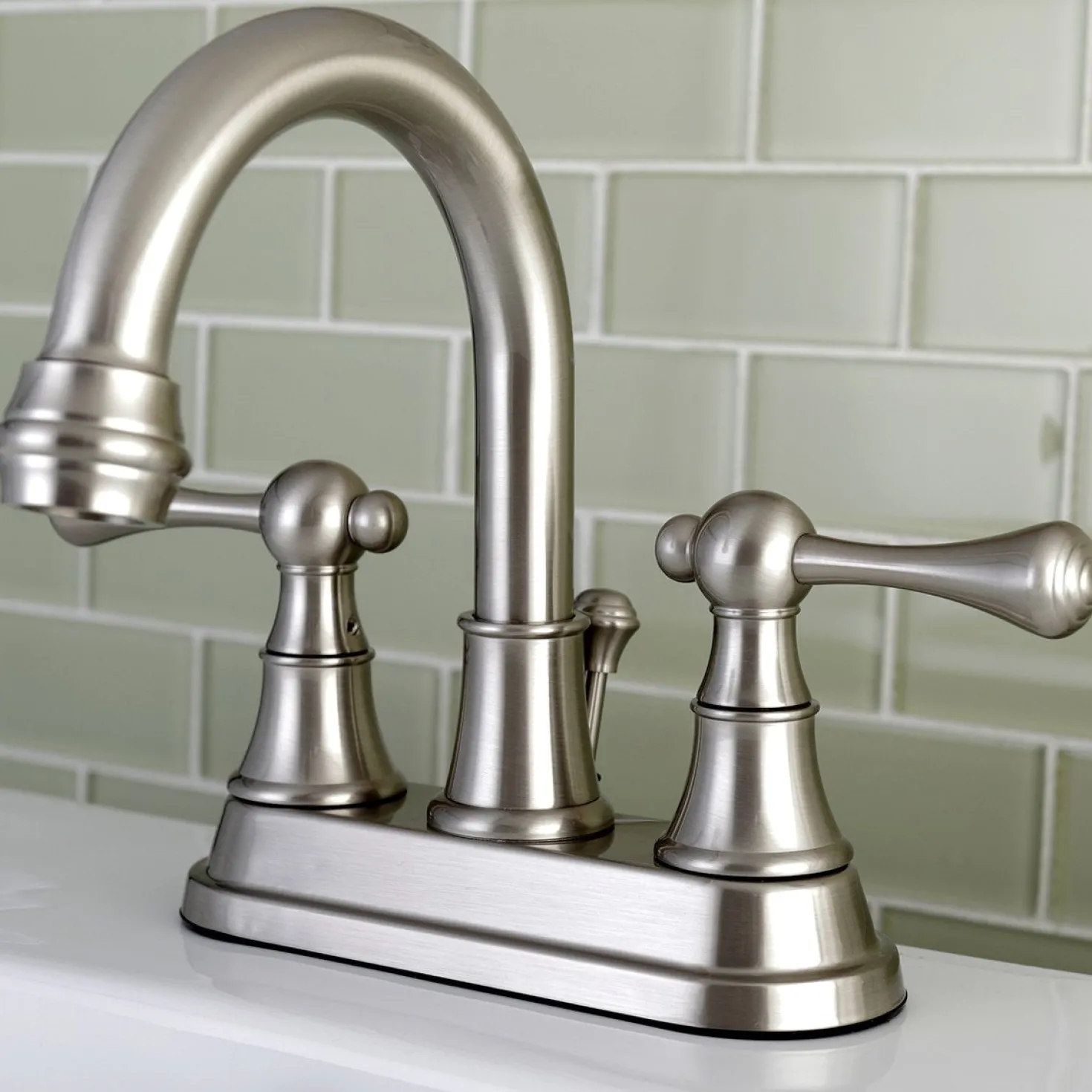 Kingston Brass English Country 4-Inch Centerset Bathroom Faucet