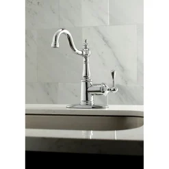 Kingston Brass English Vintage Fauceture Single-Handle 4-Inch Centerset Bathroom Faucet