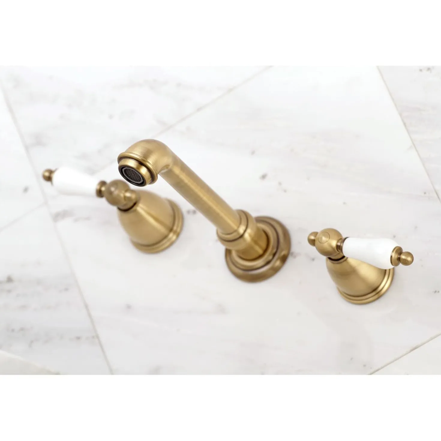Kingston Brass English Vintage 2-Handle Wall Mount Roman Tub Faucet