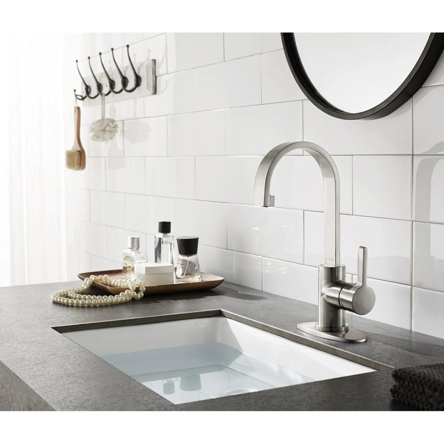 Kingston Brass Fauceture Continental Single-Handle Bathroom Faucet