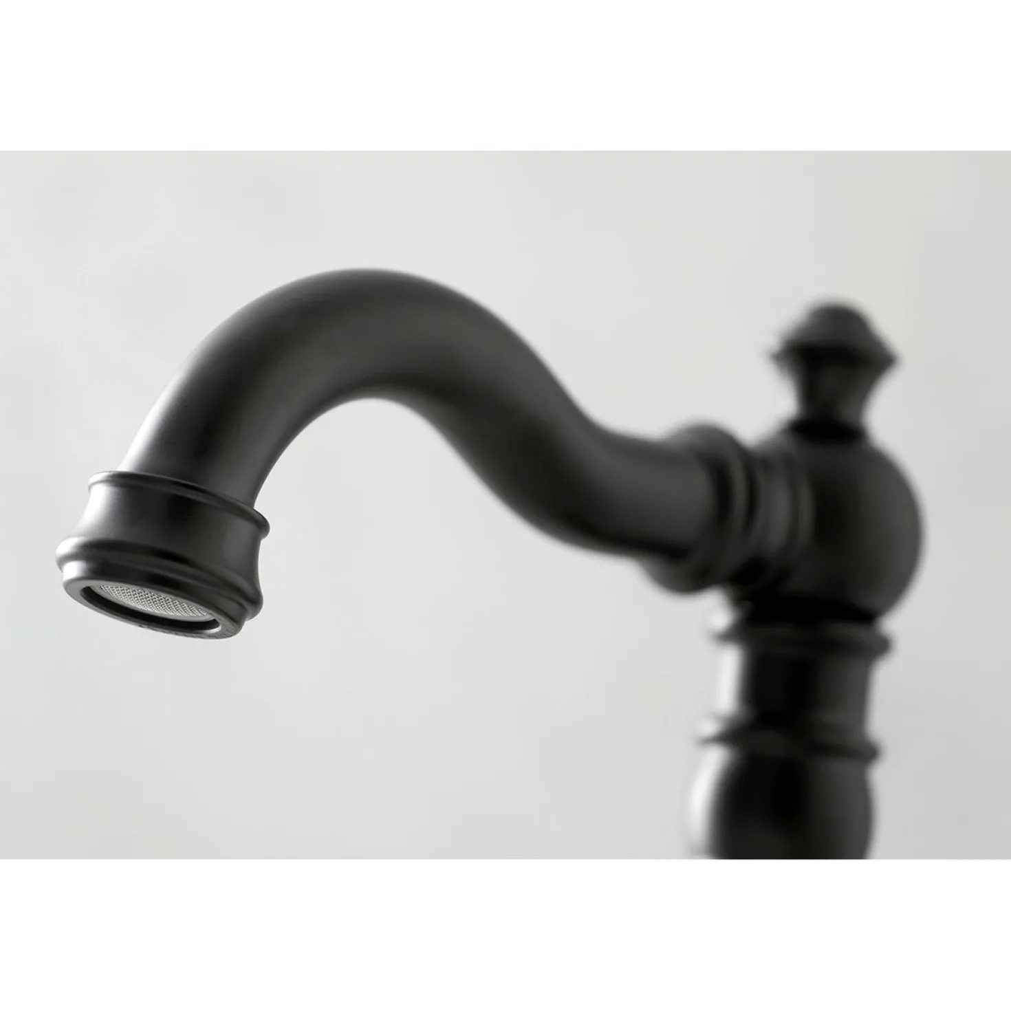 Kingston Brass Fauceture English Classic Widespread Bathroom Faucet