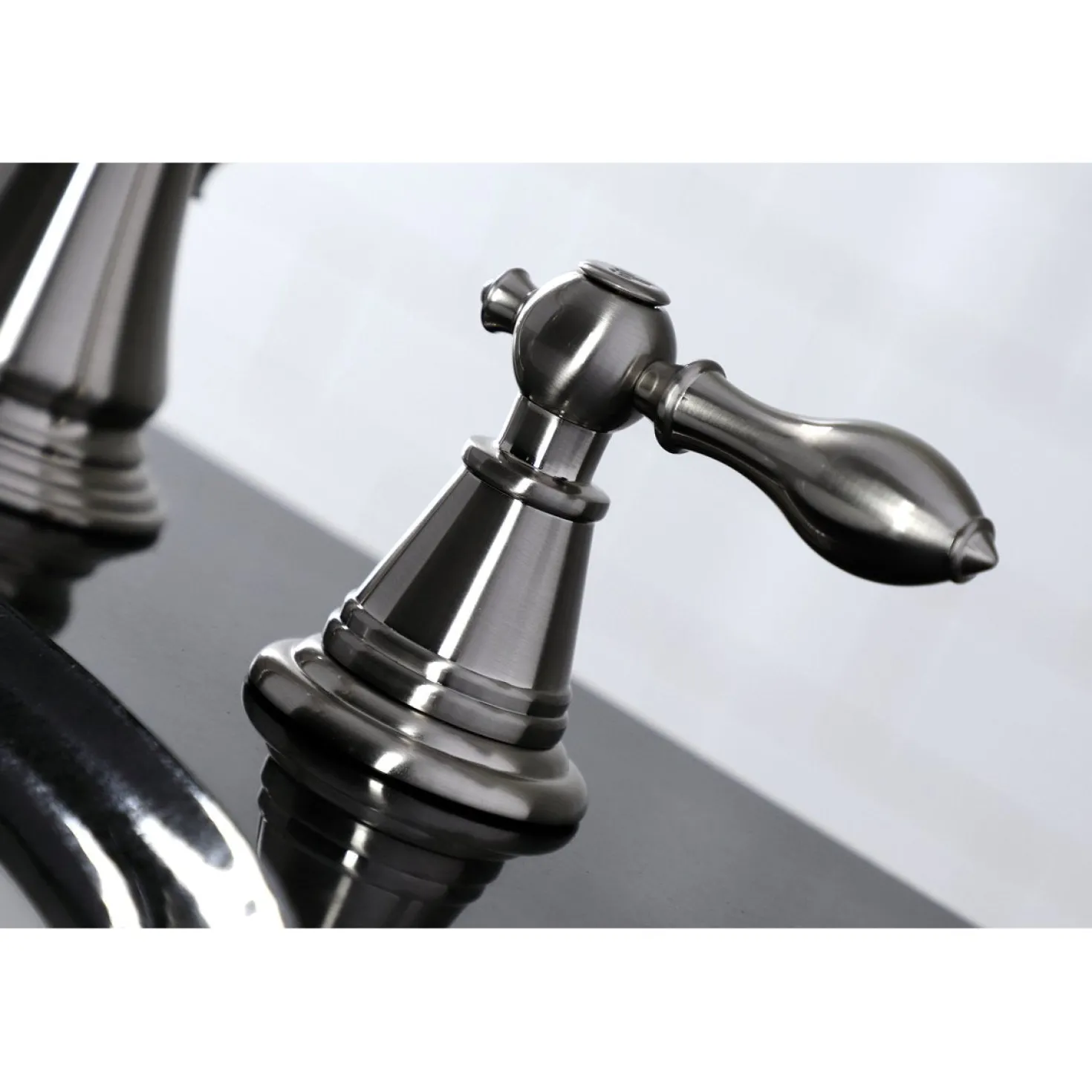 Kingston Brass Fauceture English Classic Widespread Bathroom Faucet