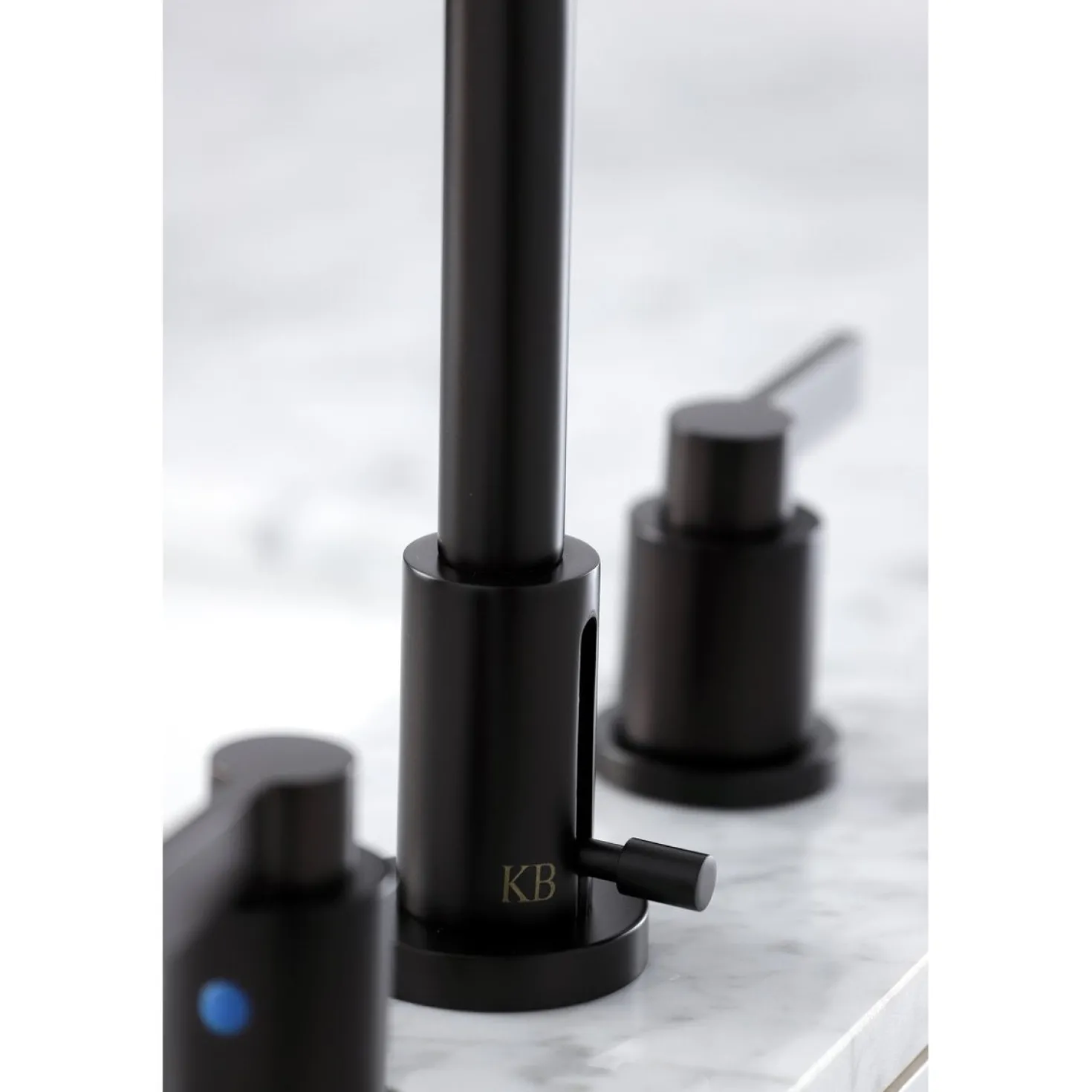 Kingston Brass Fauceture NuvoFusion 8-Inch Widespread Bathroom Faucet