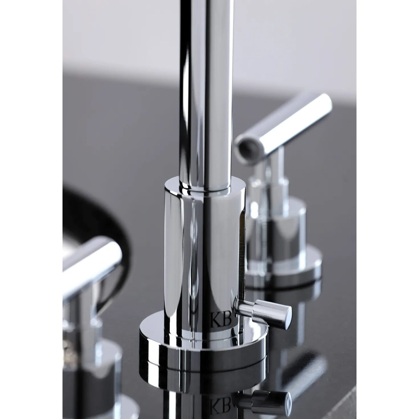 Kingston Brass FSC892XCML-P Manhattan Widespread Bathroom Faucet with Brass Pop-Up
