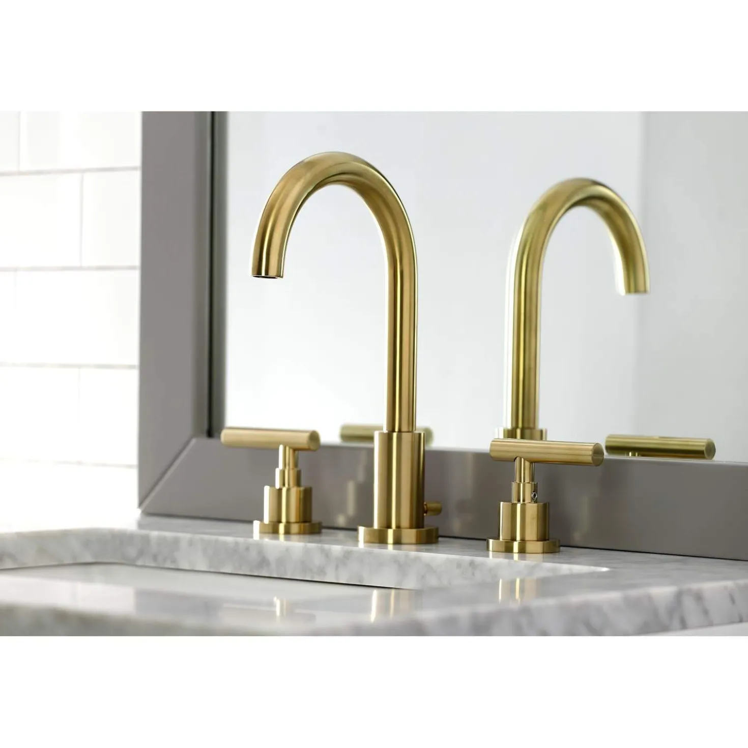 Kingston Brass FSC892XCML-P Manhattan Widespread Bathroom Faucet with Brass Pop-Up