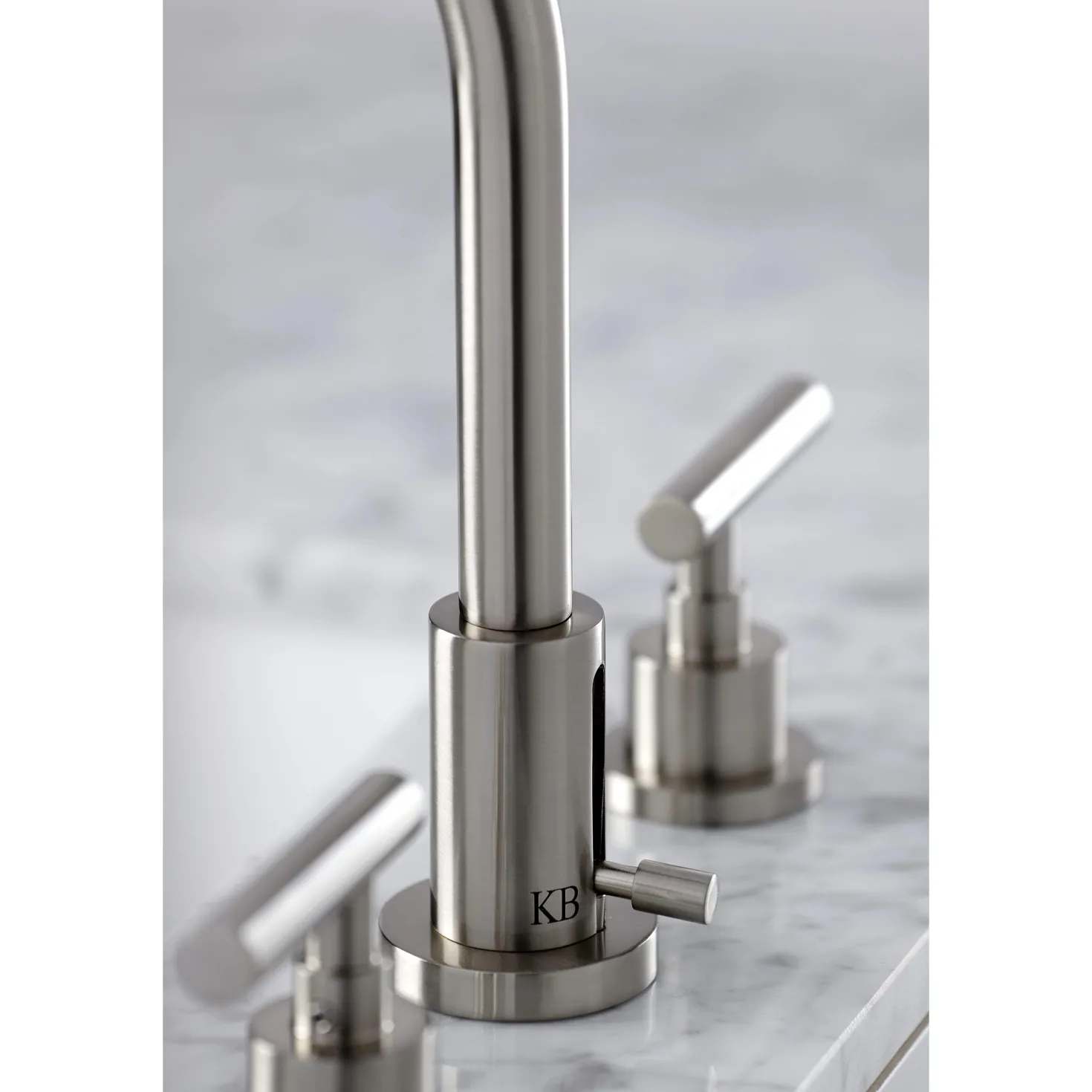 Kingston Brass FSC892XCML-P Manhattan Widespread Bathroom Faucet with Brass Pop-Up