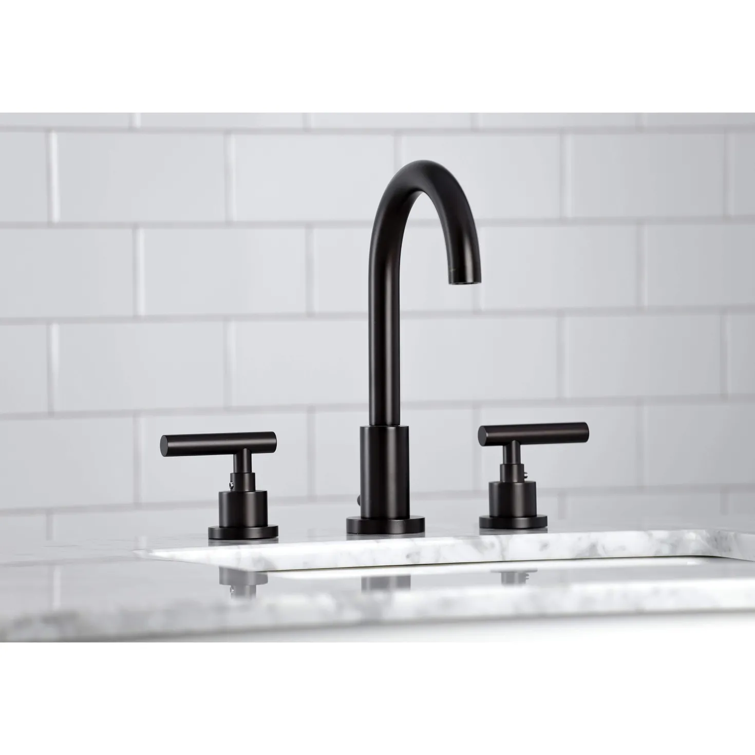 Kingston Brass FSC892XCML-P Manhattan Widespread Bathroom Faucet with Brass Pop-Up