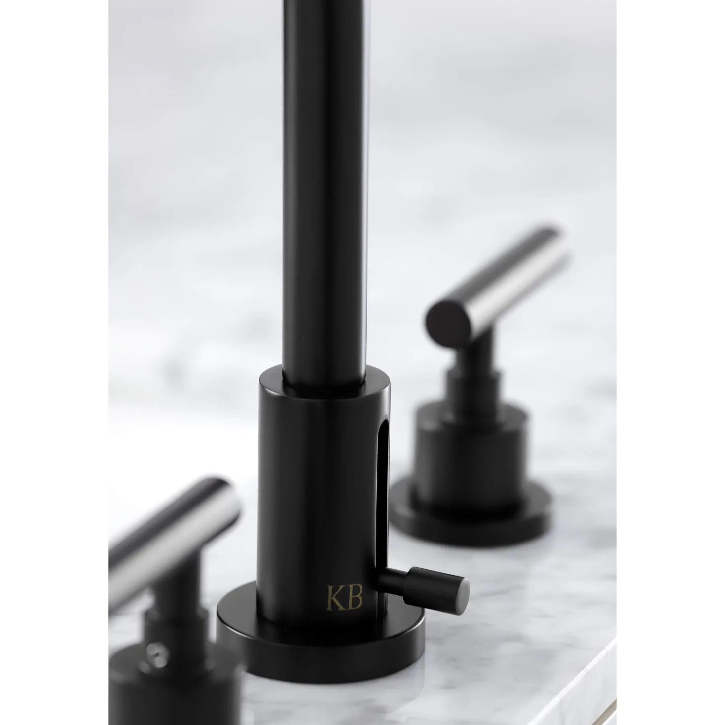 Kingston Brass FSC892XCML-P Manhattan Widespread Bathroom Faucet with Brass Pop-Up