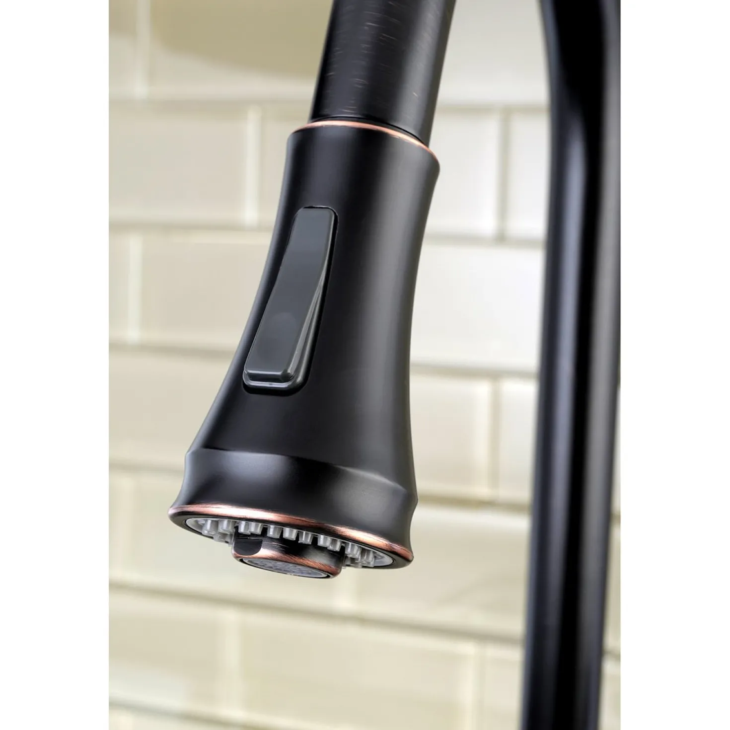 Kingston Brass Gourmetier American Classic Single-Handle Pull-Down Sprayer Kitchen Faucet