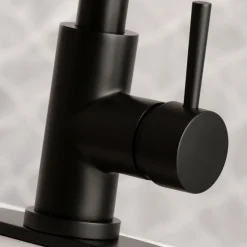 Kingston Brass Gourmetier Concord Single-Handle Kitchen Faucet with Pull-Down Sprayer