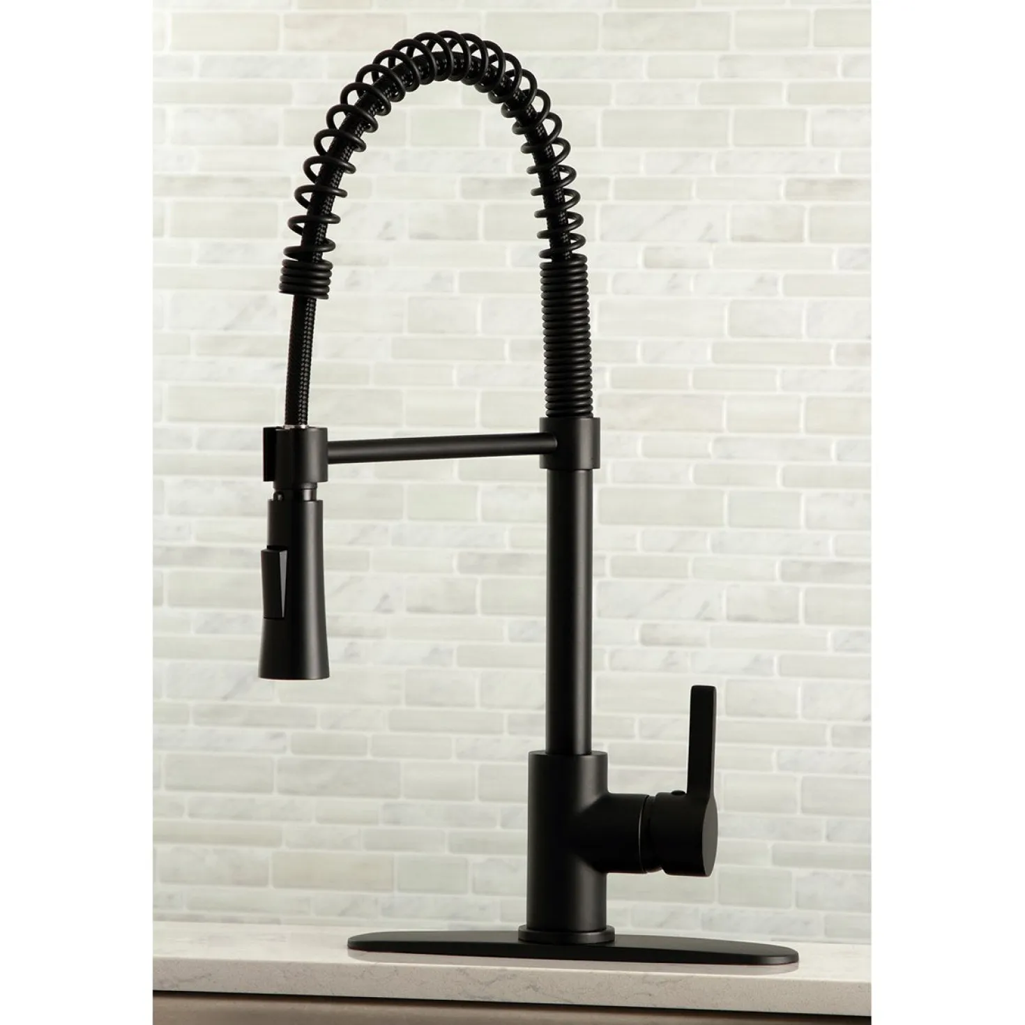 Kingston Brass Gourmetier Continental Single-Handle Pull-Down Kitchen Faucet