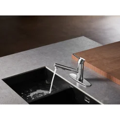 Kingston Brass Gourmetier Concord Single-Handle Pull-Out Kitchen Faucet