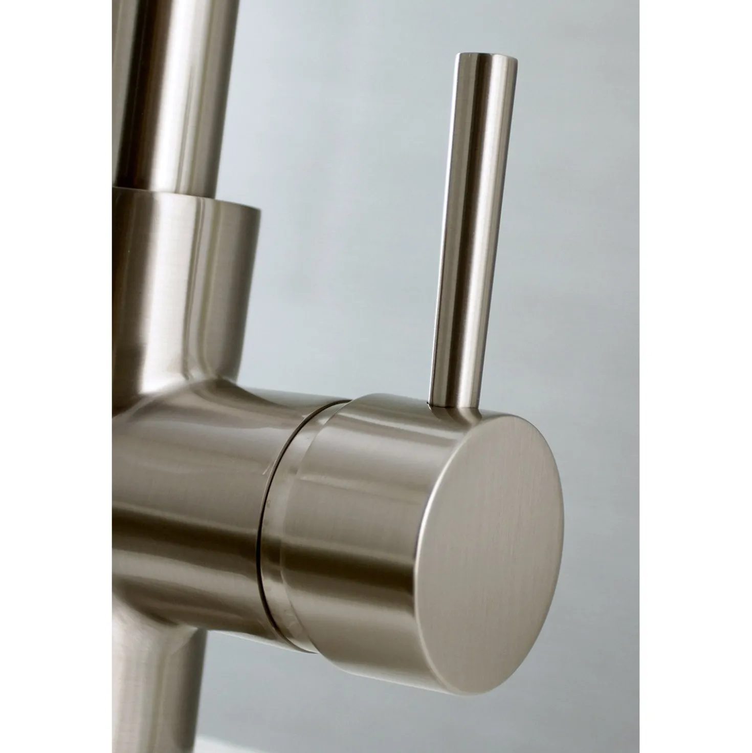 Kingston Brass Gourmetier Concord Deck Mount Single-Handle Pull-Down Kitchen Faucet