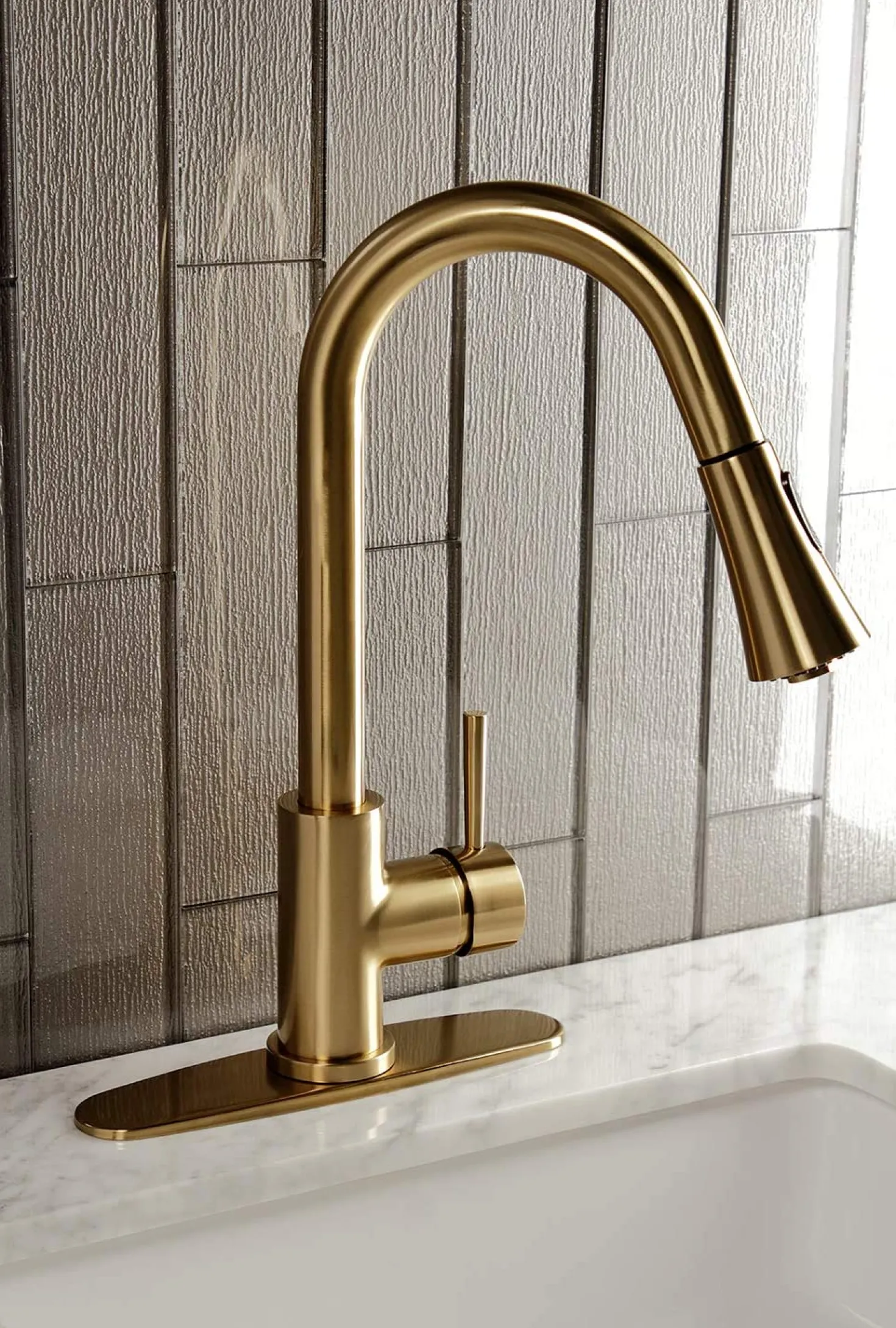 Kingston Brass Gourmetier Concord Deck Mount Single-Handle Pull-Down Kitchen Faucet