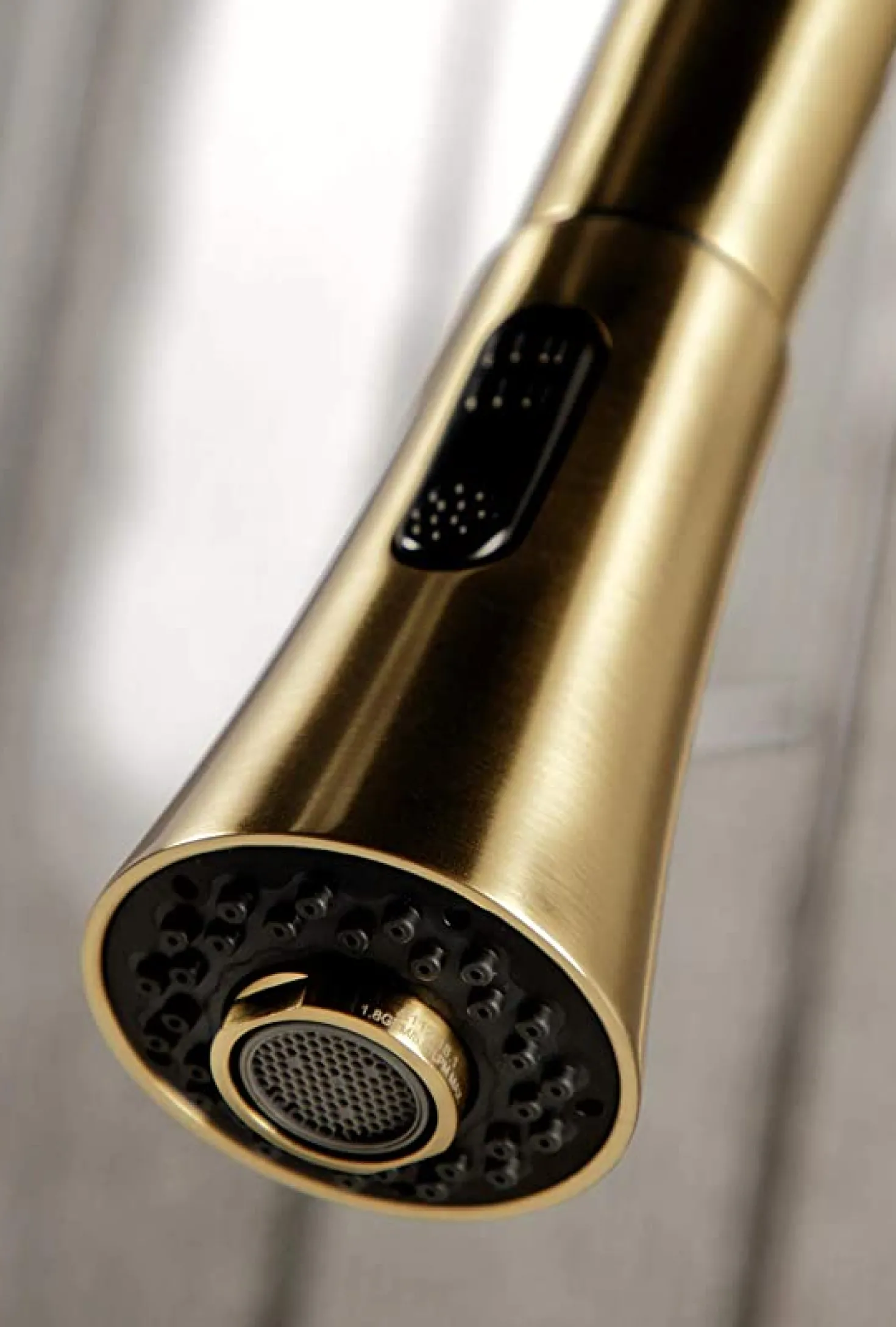 Kingston Brass Gourmetier Concord Deck Mount Single-Handle Pull-Down Kitchen Faucet