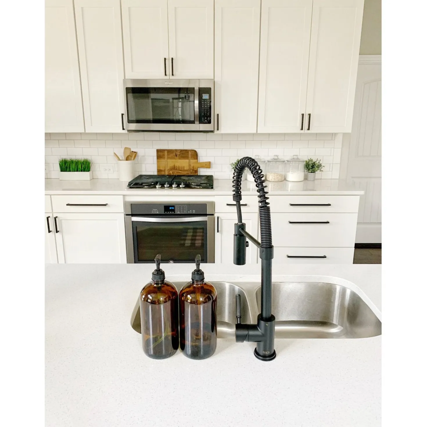 Kingston Brass Gourmetier Kaiser Deck Mount Single-Handle Pull-Down Kitchen Faucet
