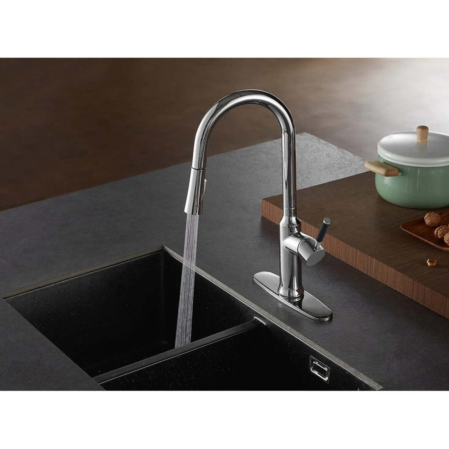 Kingston Brass Gourmetier Kaiser Single-Handle Pull-Down Kitchen Faucet