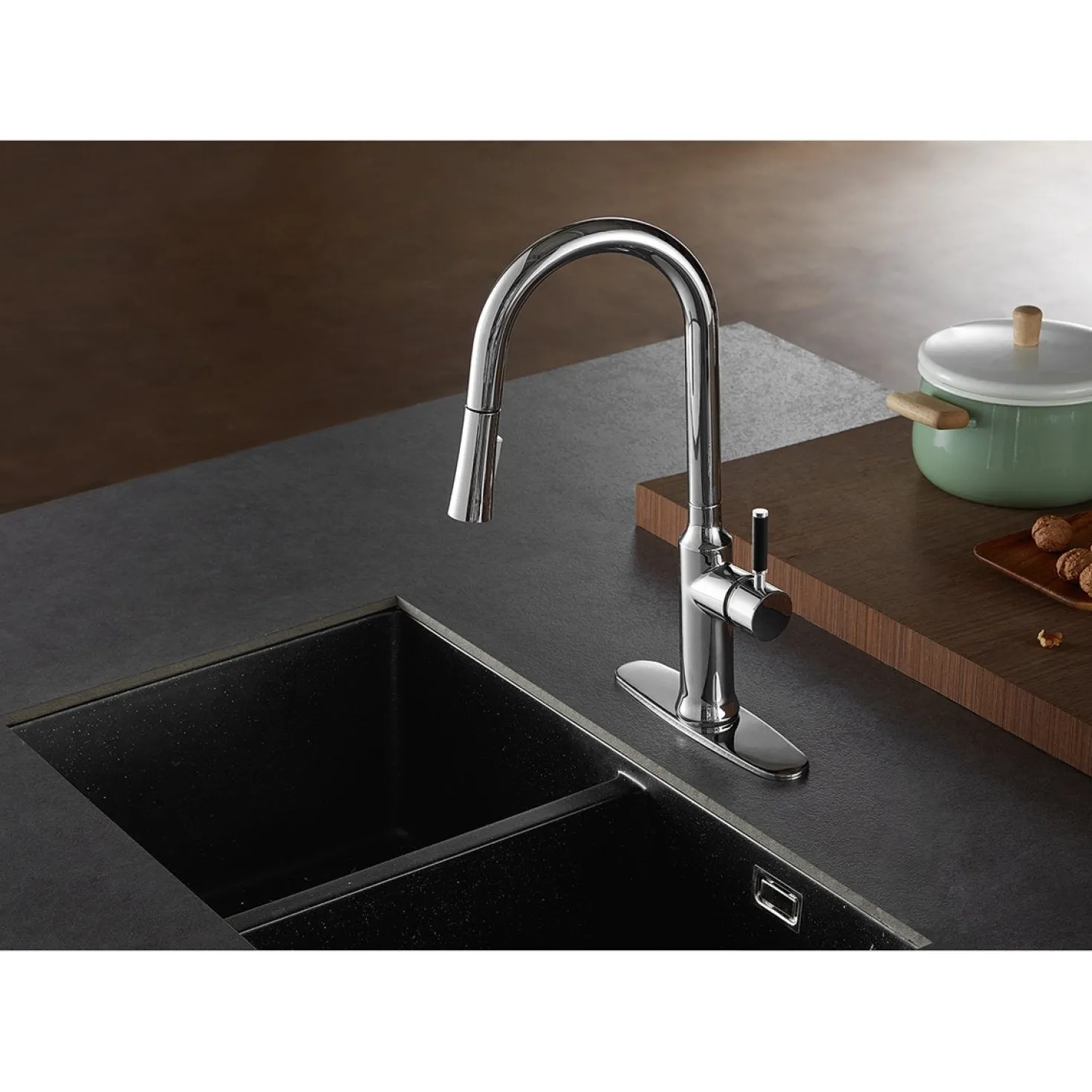 Kingston Brass Gourmetier Kaiser Single-Handle Pull-Down Kitchen Faucet