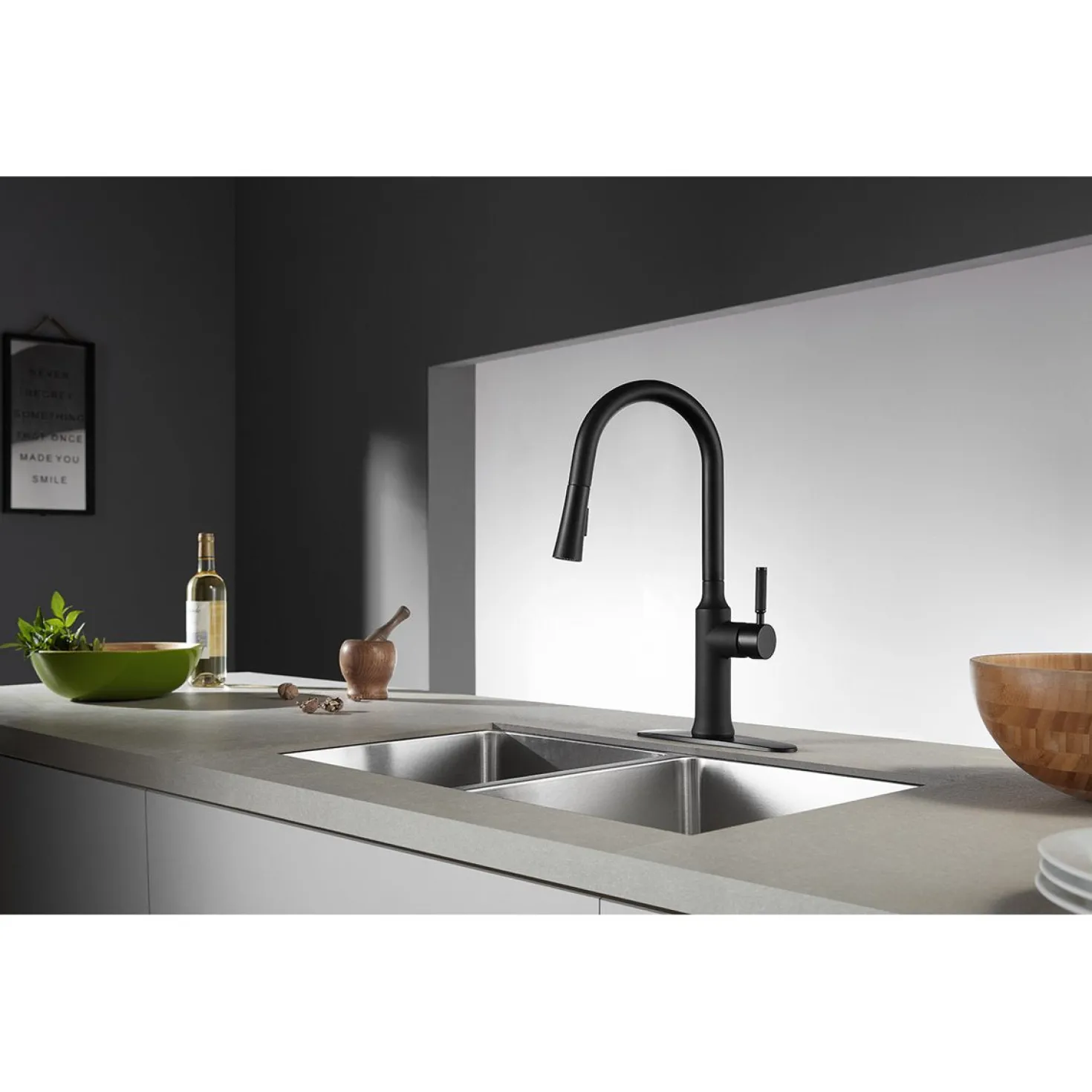 Kingston Brass Gourmetier Kaiser Single-Handle Pull-Down Kitchen Faucet