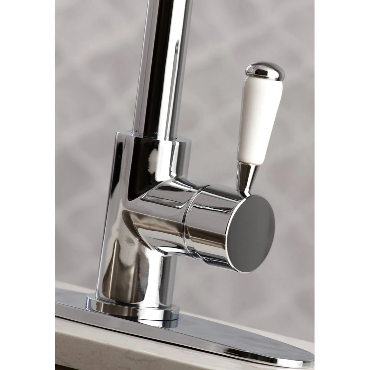 Kingston Brass Gourmetier Paris Single-Handle Pull-Down Kitchen Faucet