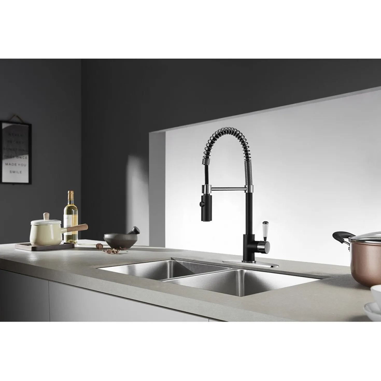 Kingston Brass Gourmetier Paris Single-Handle Pull-Down Kitchen Faucet