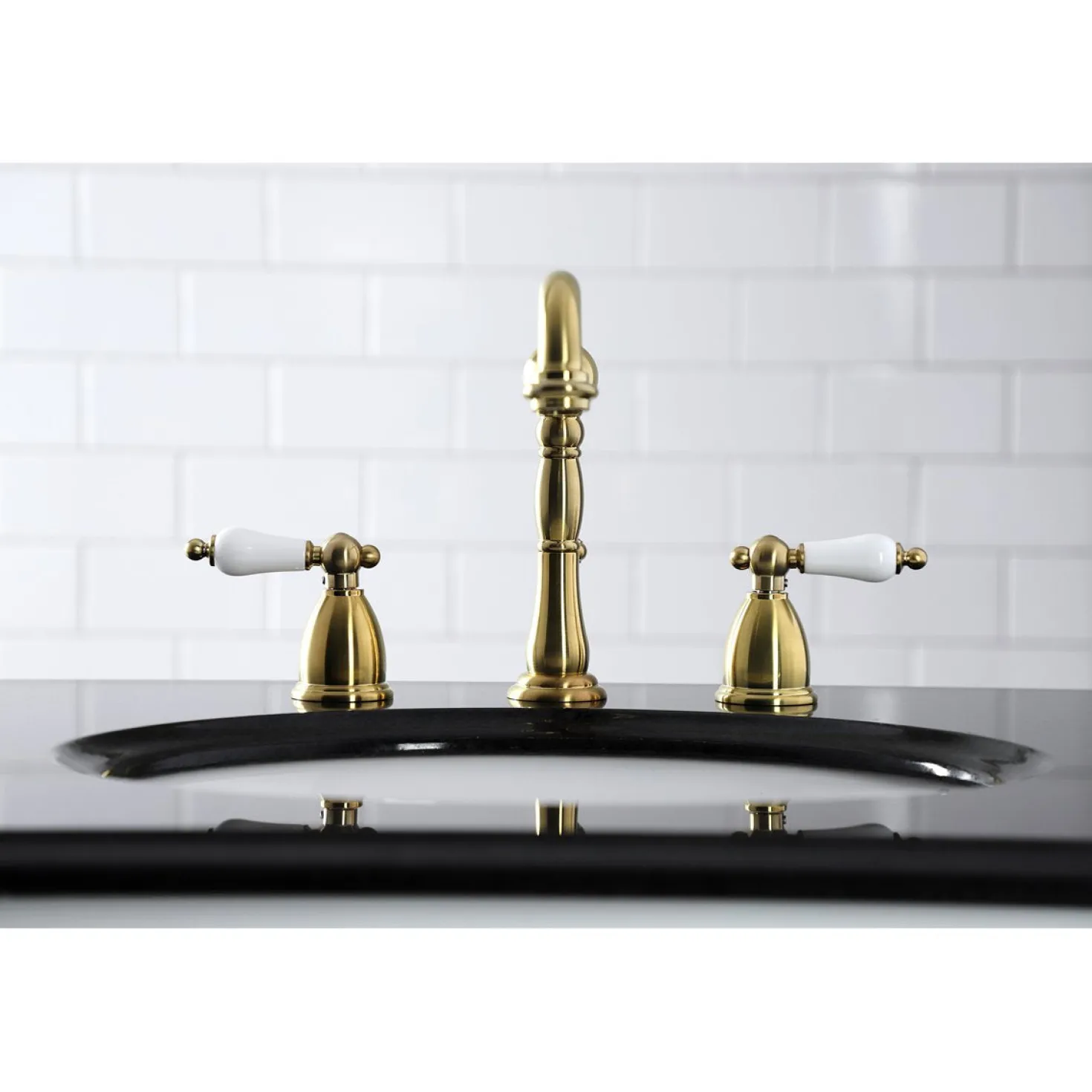 Kingston Brass Heritage 3-Hole 8-Inch Widespread Bathroom Faucet