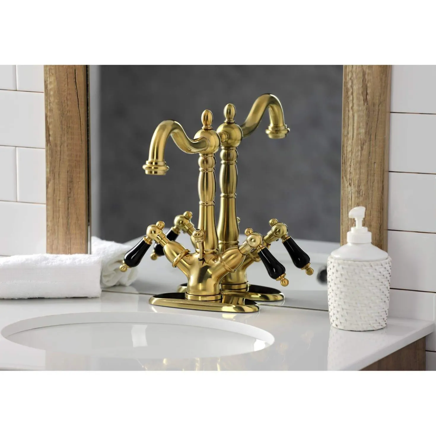 Kingston Brass KS143XPKL-P Duchess Two-Handle Bathroom Faucet with Brass Pop-Up and Cover Plate