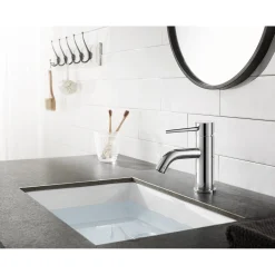 Kingston Brass New York Fauceture 4-Inch Center Single Handle Bathroom Faucet