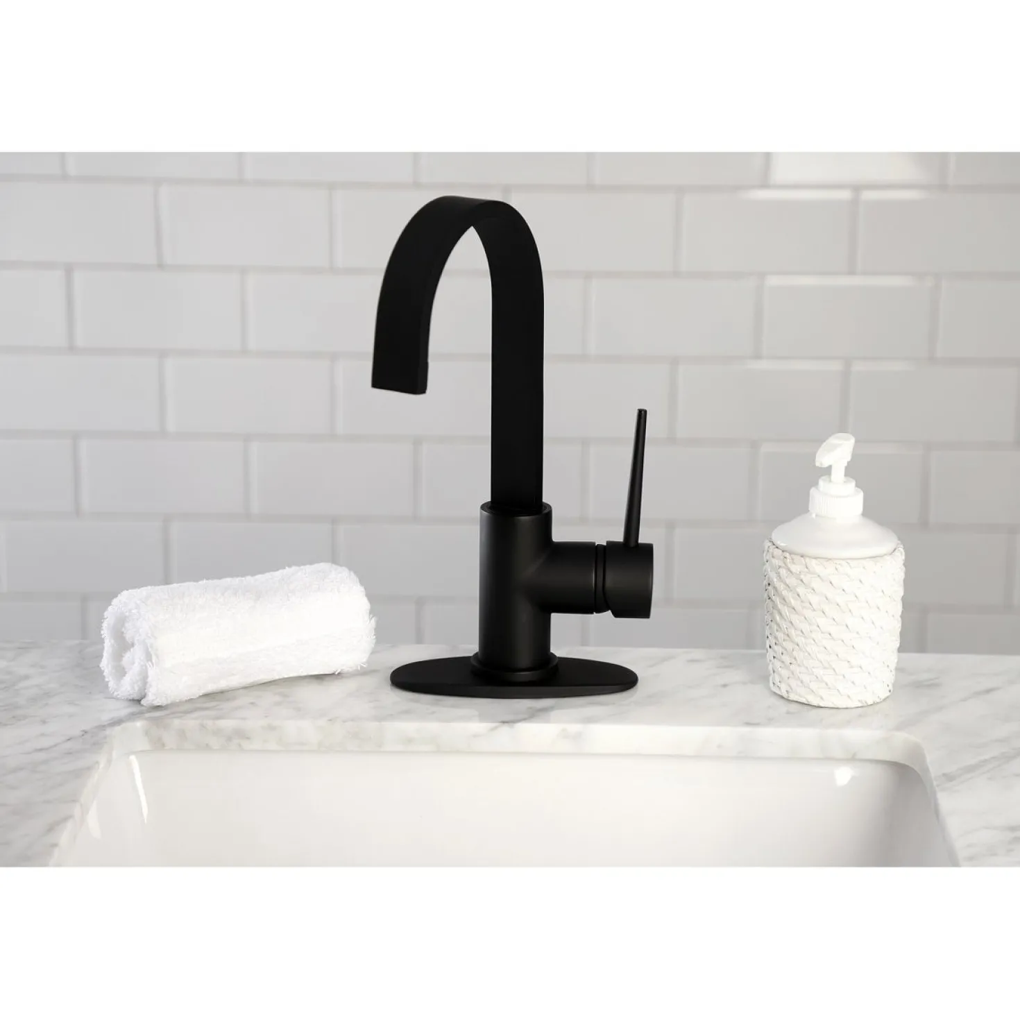 Kingston Brass New York One-Handle 1-Hole Deck Mounted Bar Faucet