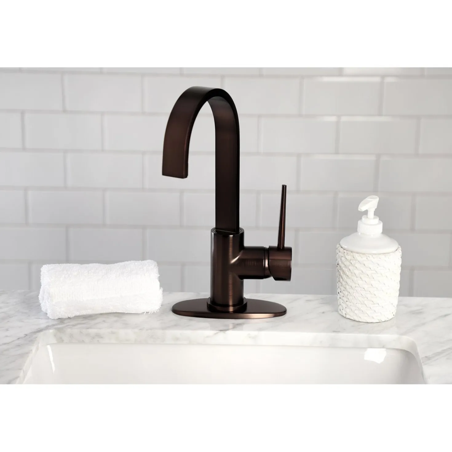 Kingston Brass New York One-Handle 1-Hole Deck Mounted Bar Faucet