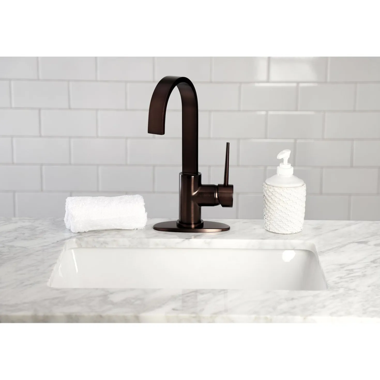 Kingston Brass New York One-Handle 1-Hole Deck Mounted Bar Faucet