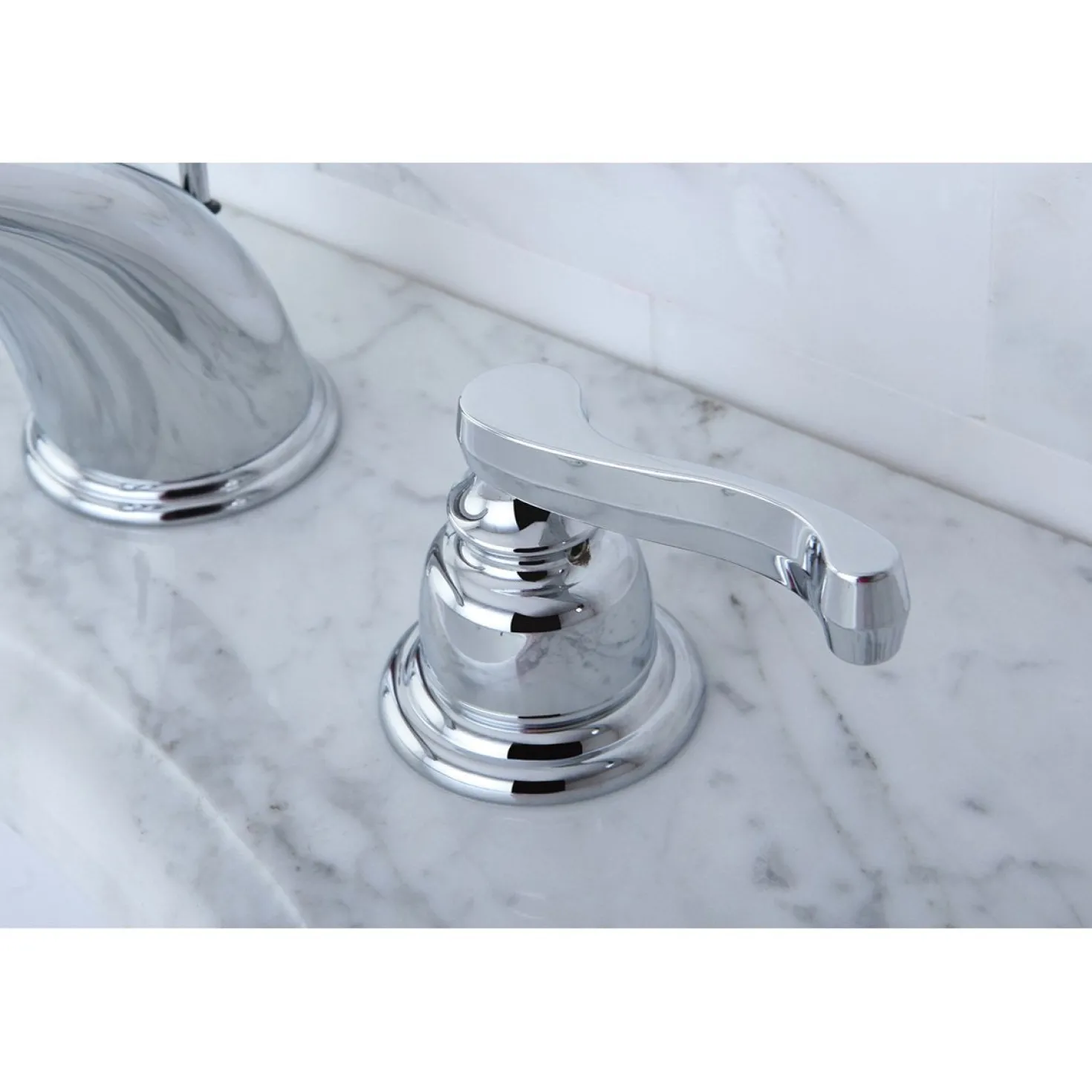 Kingston Brass Royale 8" Widespread Bathroom Faucet