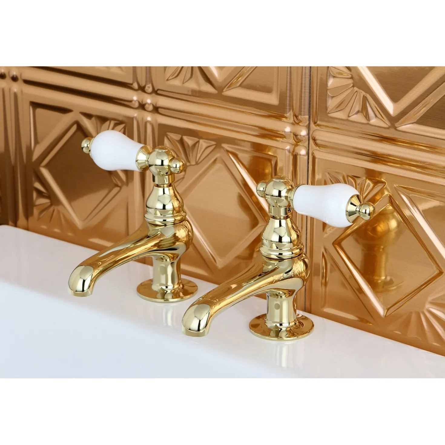 Kingston Brass Vintage Lever-Handle Basin Faucet