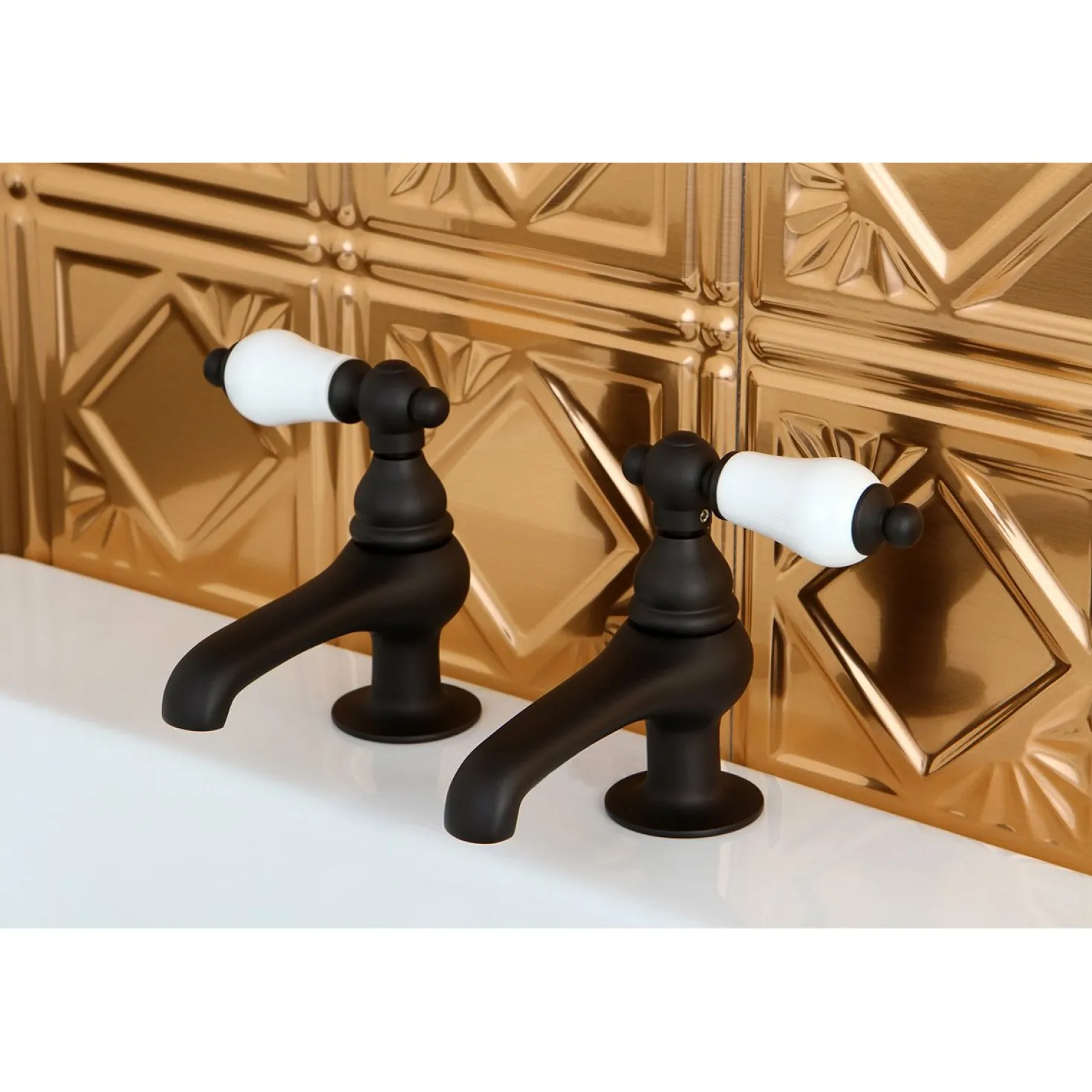 Kingston Brass Vintage Lever-Handle Basin Faucet