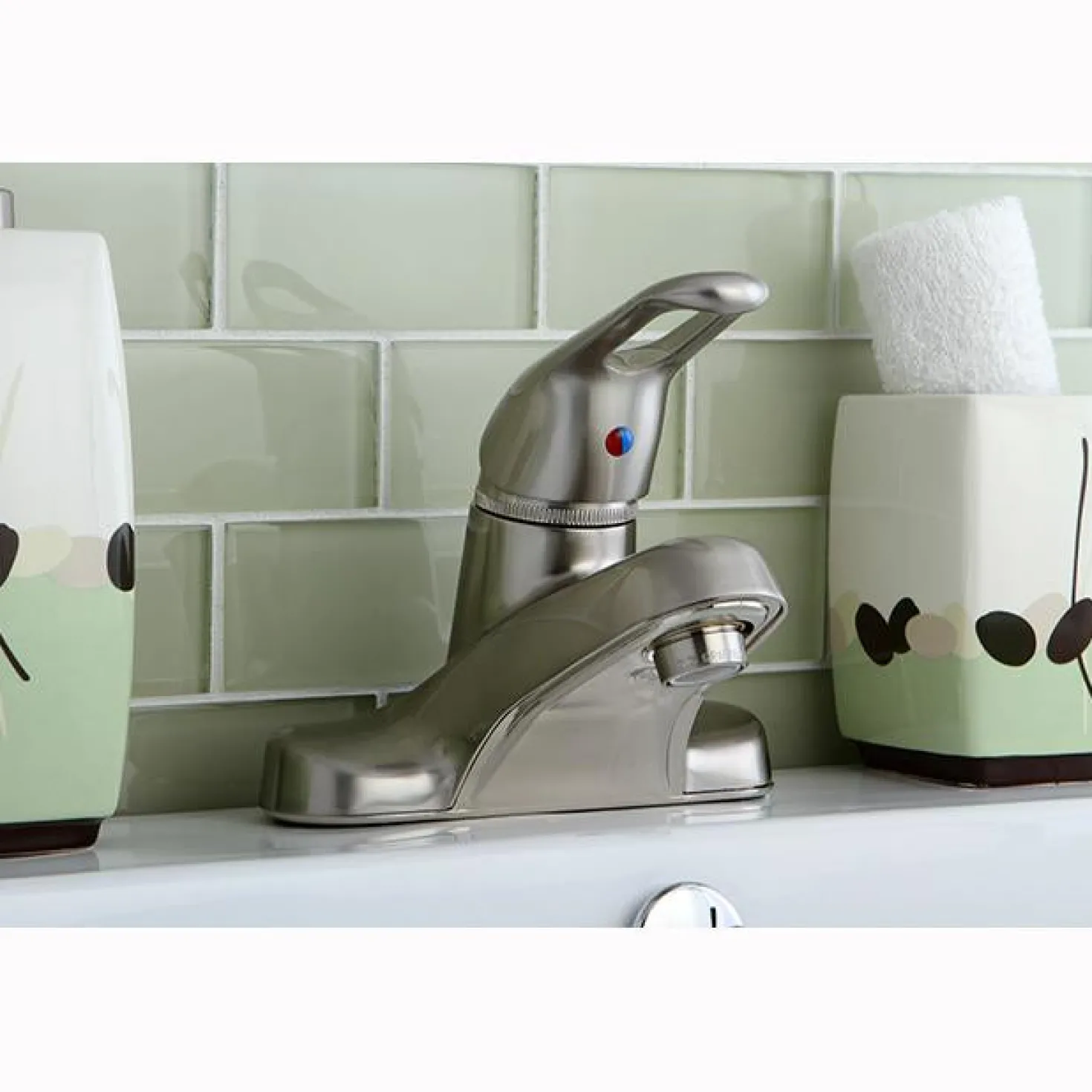 Kingston Brass Wyndham Single Handle 4" Centerset Lavatory Faucet with Brass Pop-up in Satin Nickel