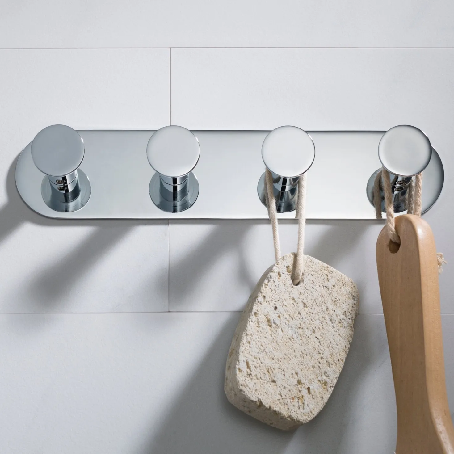 KRAUS Elie Bathroom Robe and Towel Hook Rack with 4 Hooks