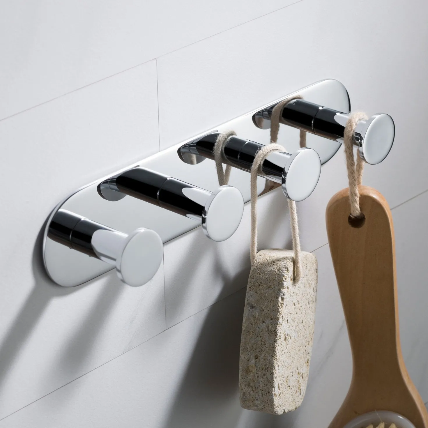 KRAUS Elie Bathroom Robe and Towel Hook Rack with 4 Hooks