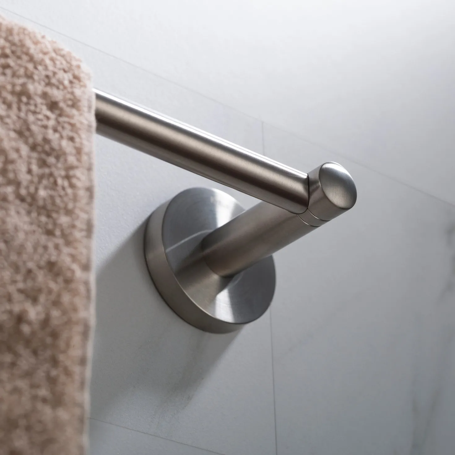 KRAUS Elie Bathroom Towel Bar