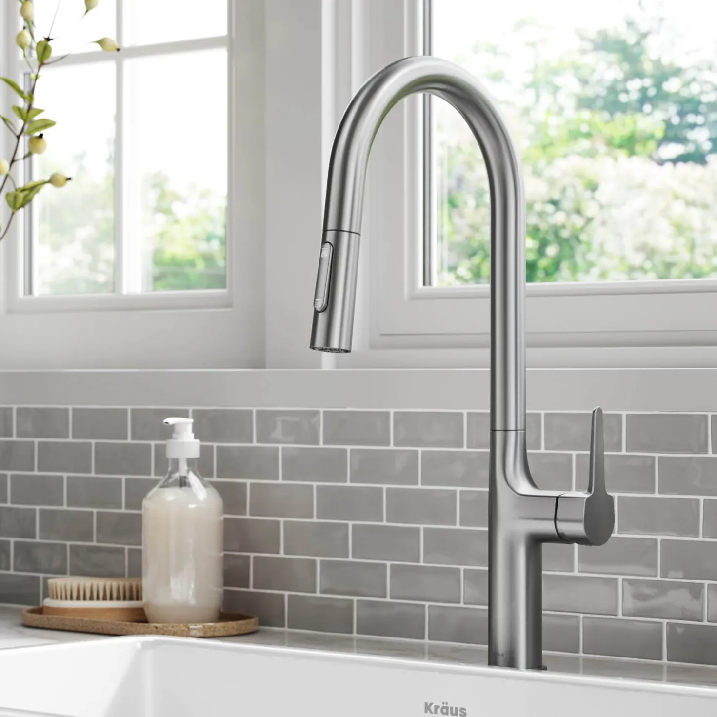 KRAUS New Oletto Modern Single Handle Pull Down Kitchen Faucet in Spot Free Stainless Steel